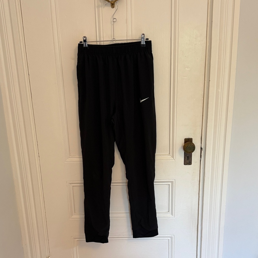 Nike Boys Dri-Fit XL Black
Athletic Pants